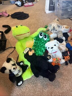 Plush stuffed animals lot- NWT- Green Frog , alligator , cat dog ect